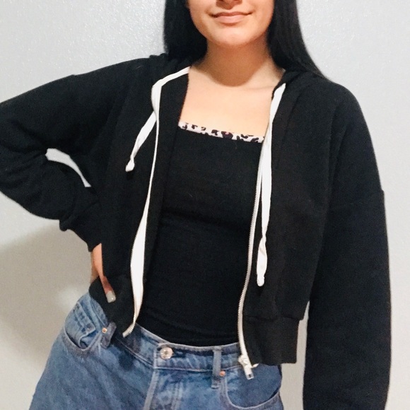 Black zip up jacket - Picture 3 of 6